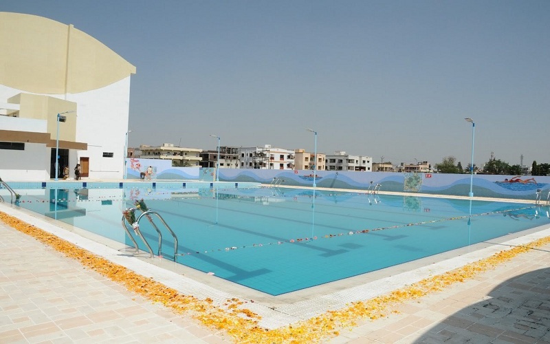 Swimming pool contractors
